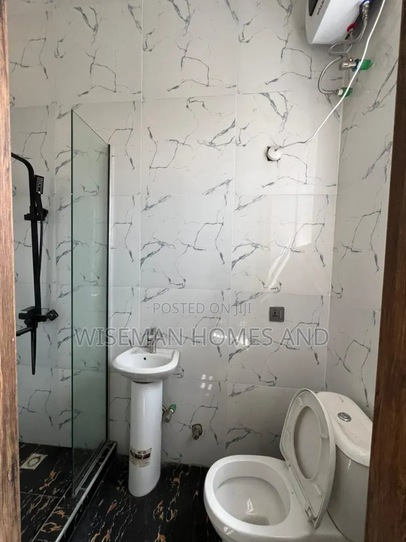 4bdrm Duplex in Ologolo Lekki for sale in Ologolo