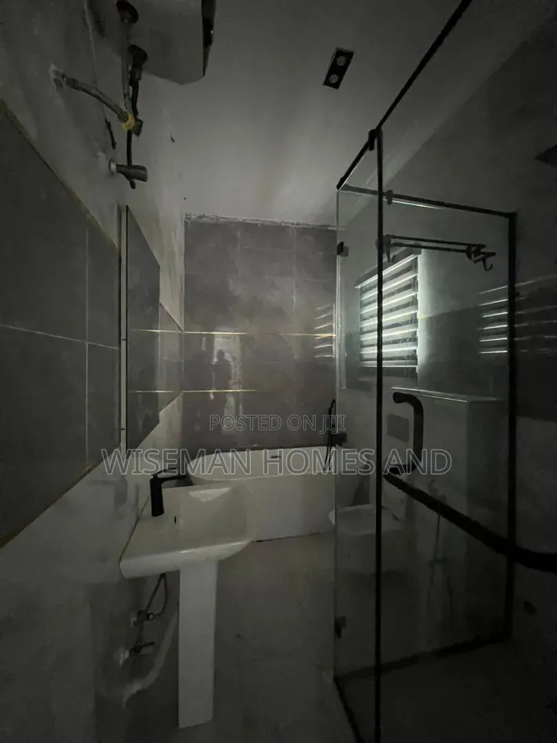 5bdrm Duplex in Chevron Lekki for rent in Chevron