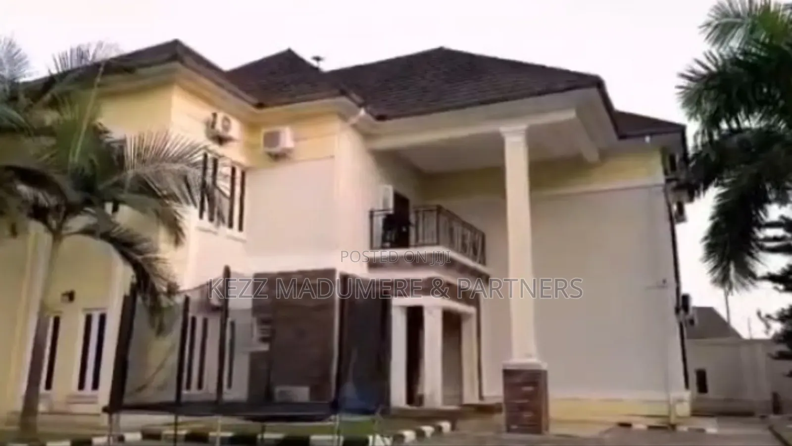 5bdrm Duplex in Gated Street , New for sale in Eliozu