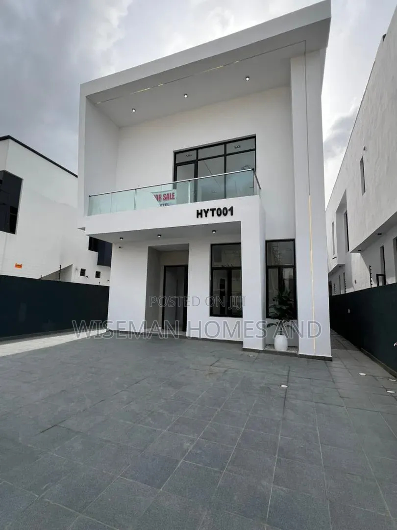 5bdrm Duplex in Chevron Lekki for sale in Chevron