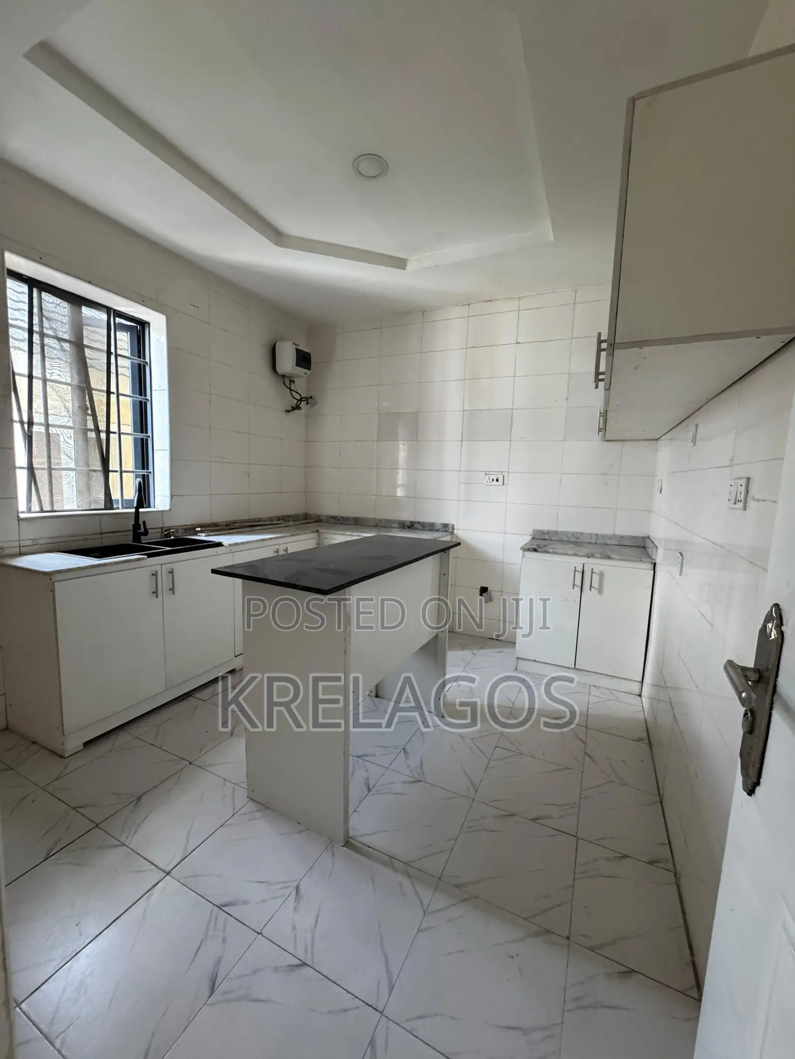 4bdrm Duplex in Ikota for rent in Ikota