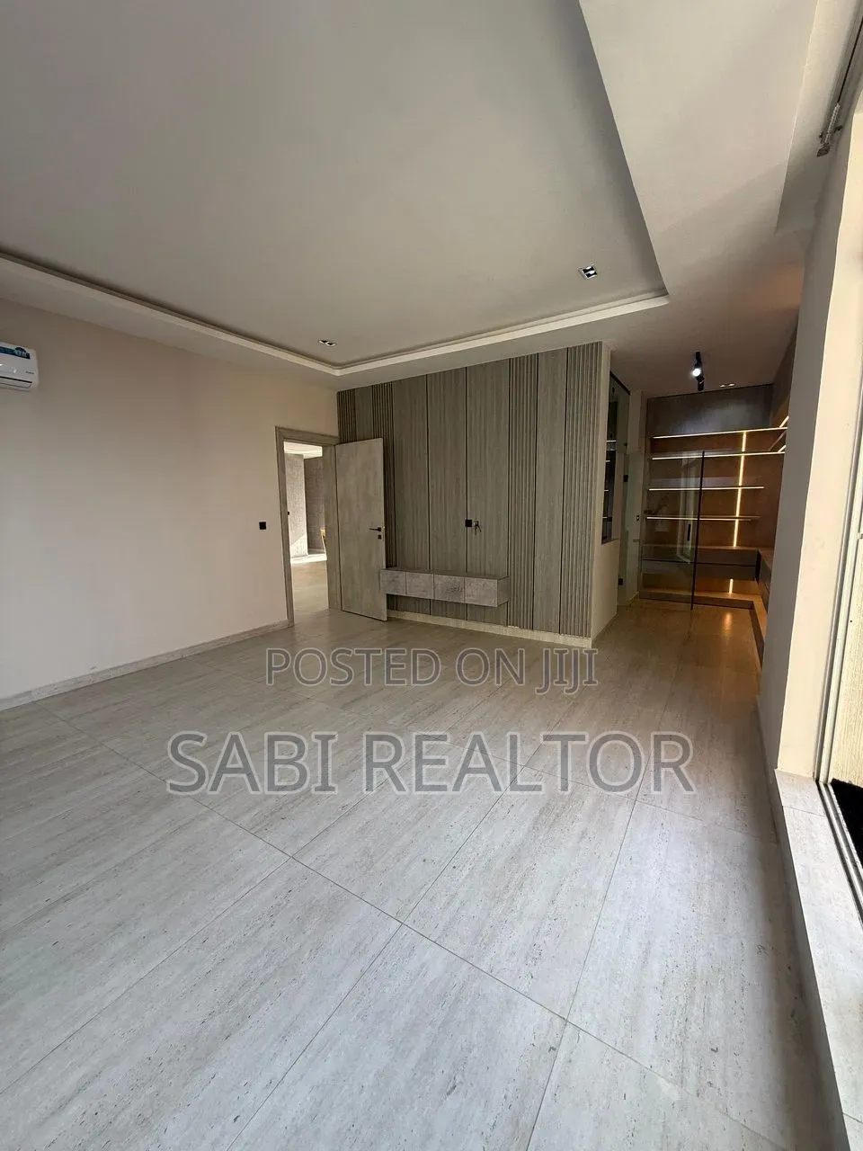 Furnished 2bdrm Penthouse in Lekki Phase 1 for sale in Lekki Phase 1