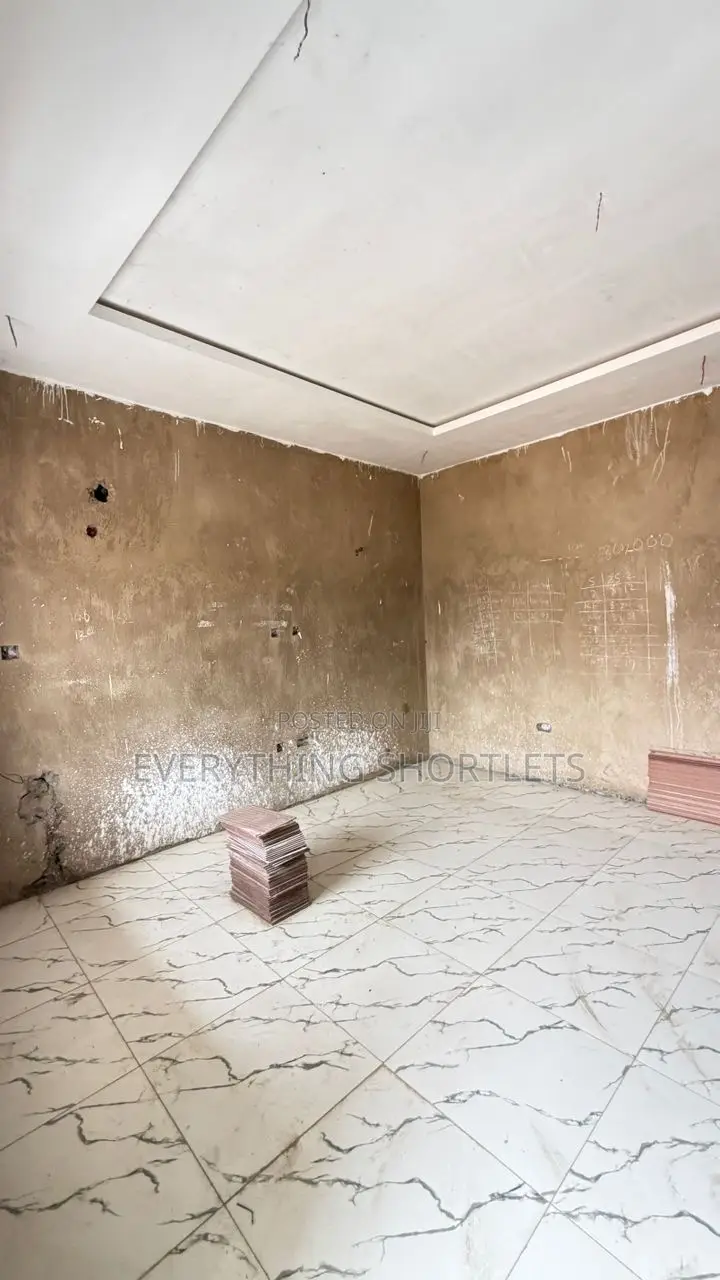 3bdrm Apartment in Lugbe District for sale in Lugbe District