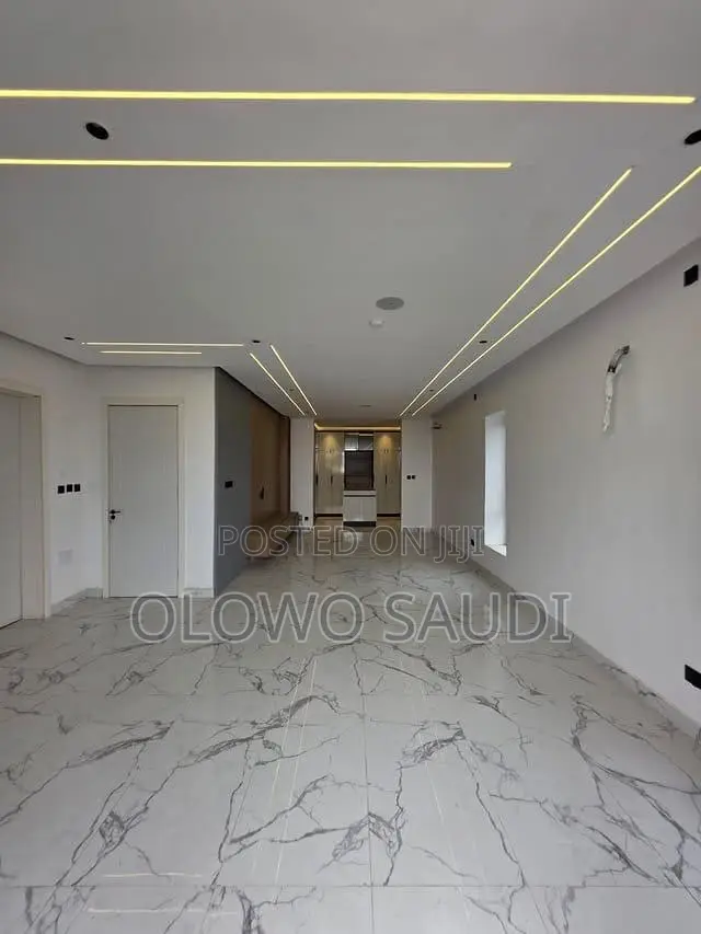 5bdrm Duplex in Lekki Phase 1 for sale in Lekki Phase 1