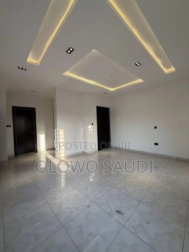 5bdrm Duplex in Ajah Lagos for sale in Ajah
