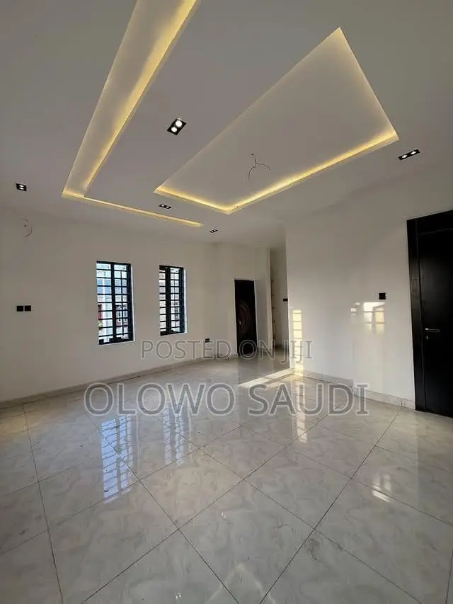 5bdrm Duplex in Ajah Lagos for sale in Ajah