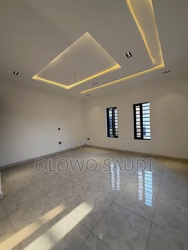 5bdrm Duplex in Ajah Lagos for sale in Ajah