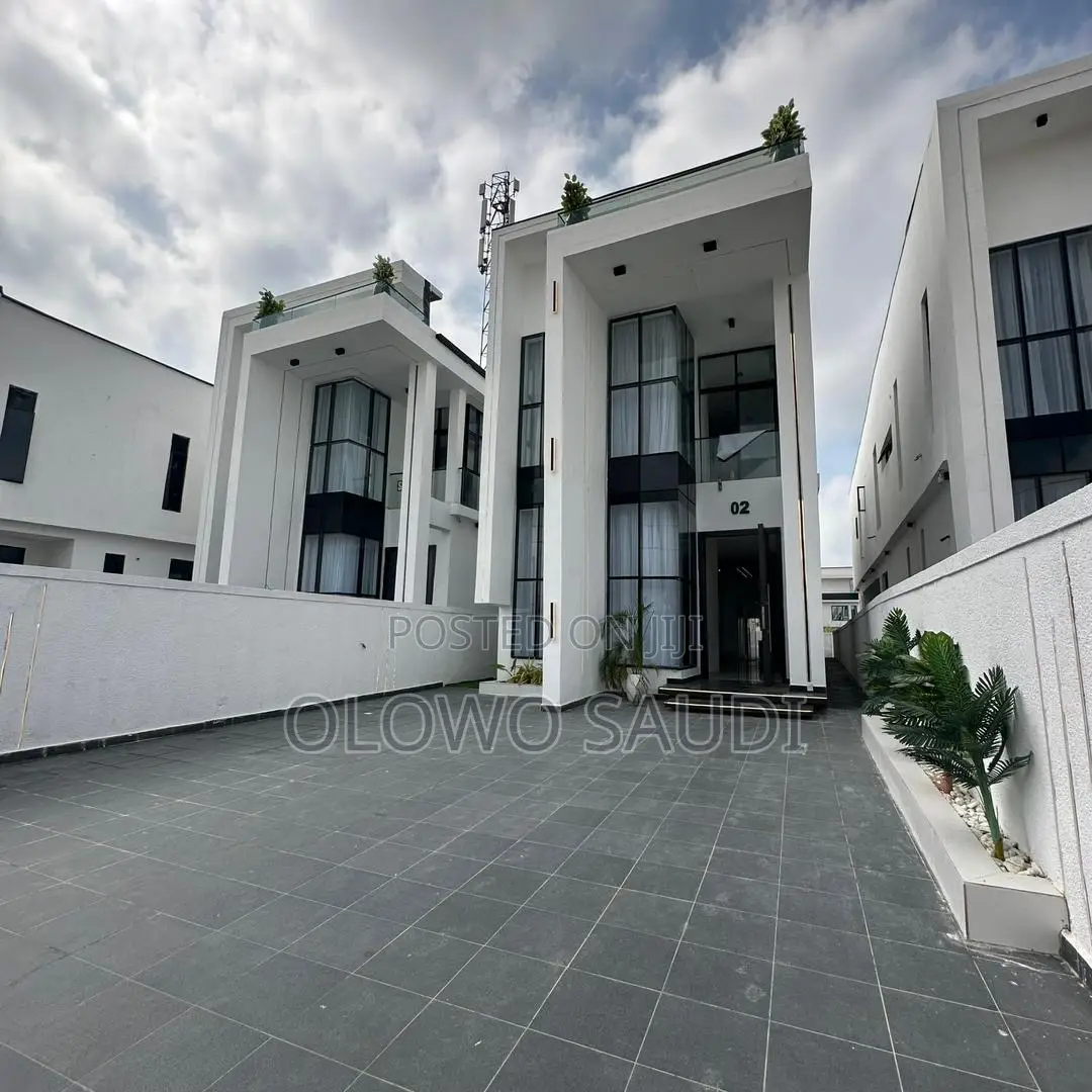5bdrm Duplex in Ajah Lagos for sale in Ajah