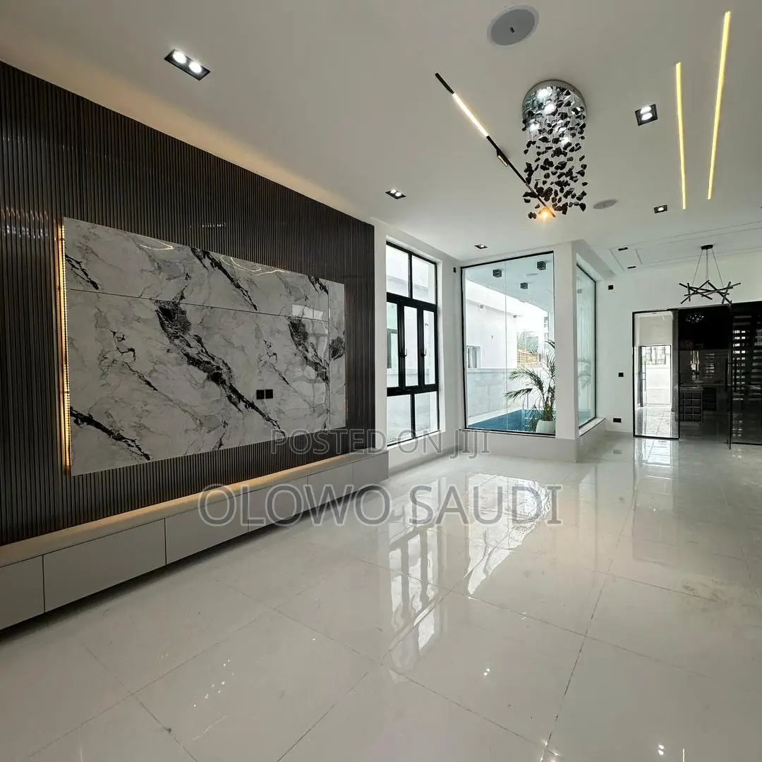 5bdrm Duplex in Ajah Lagos for sale in Ajah