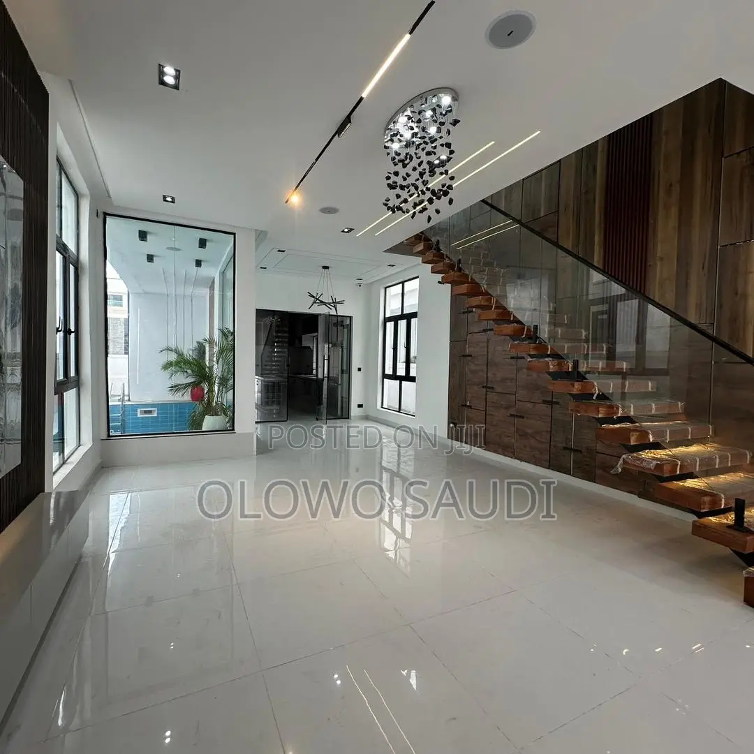 5bdrm Duplex in Ajah Lagos for sale in Ajah