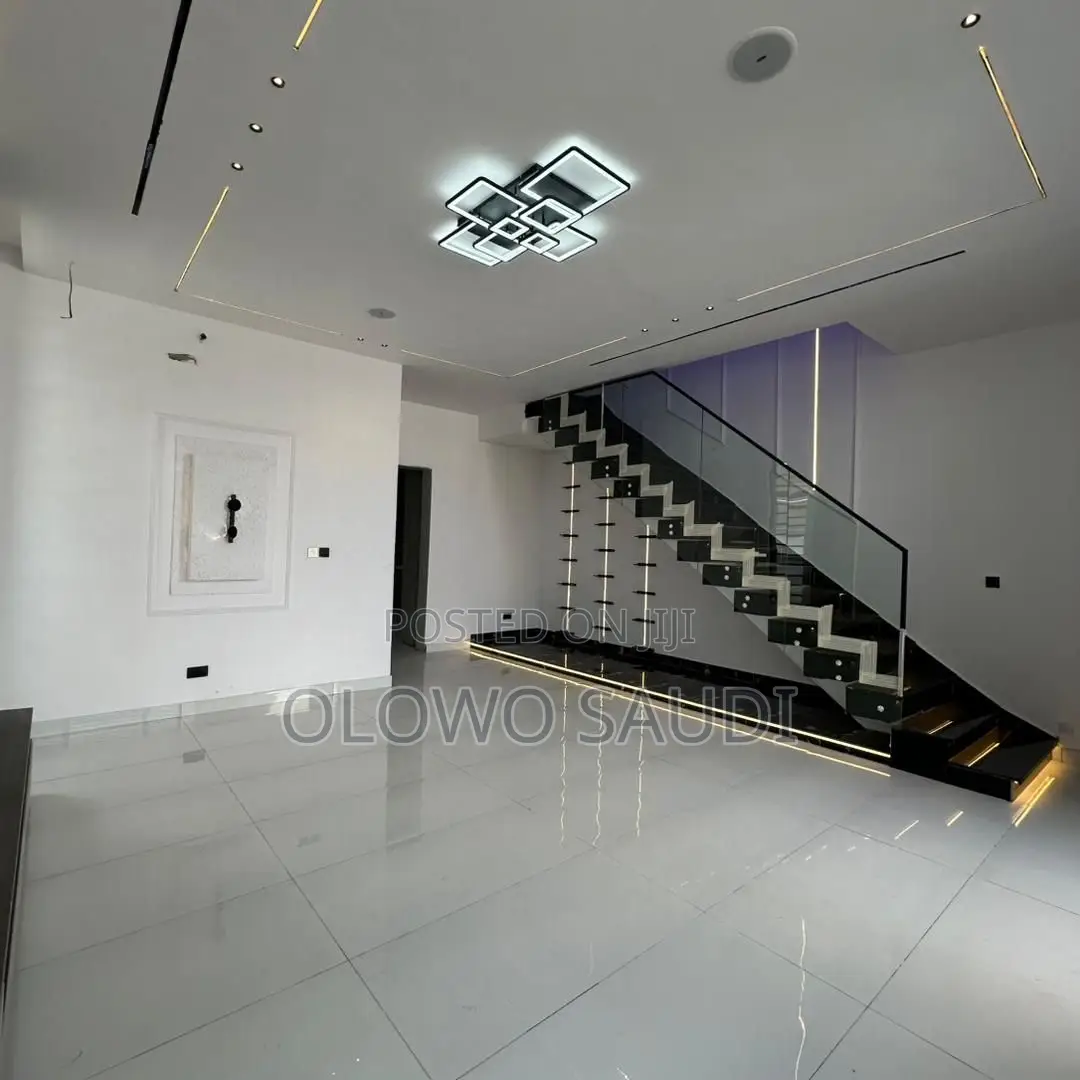 4bdrm Duplex in Ikota Lekki Lagos for sale in Ikota