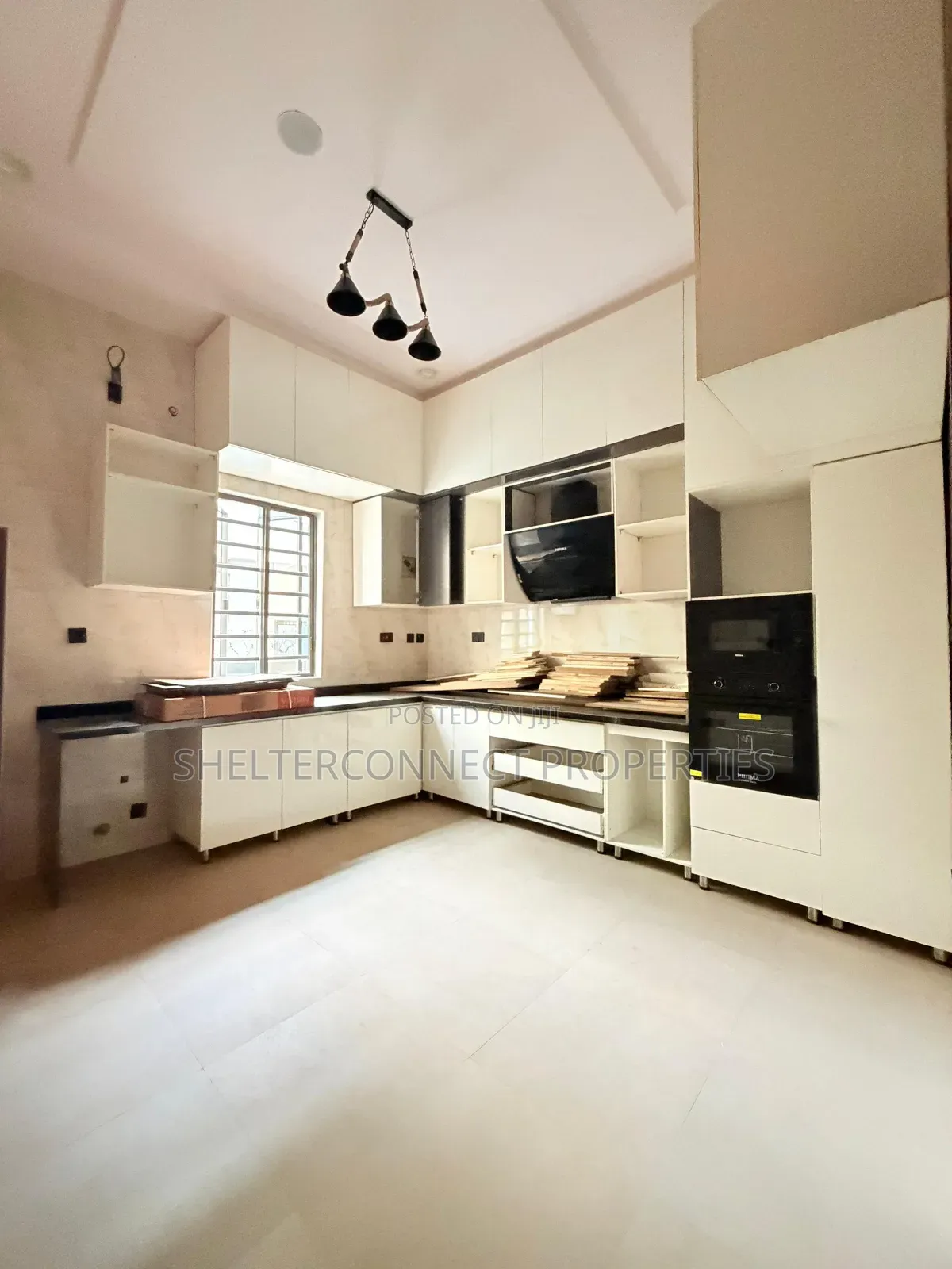 5bdrm Duplex in Omole Phase 1 for sale in Omole Phase 1