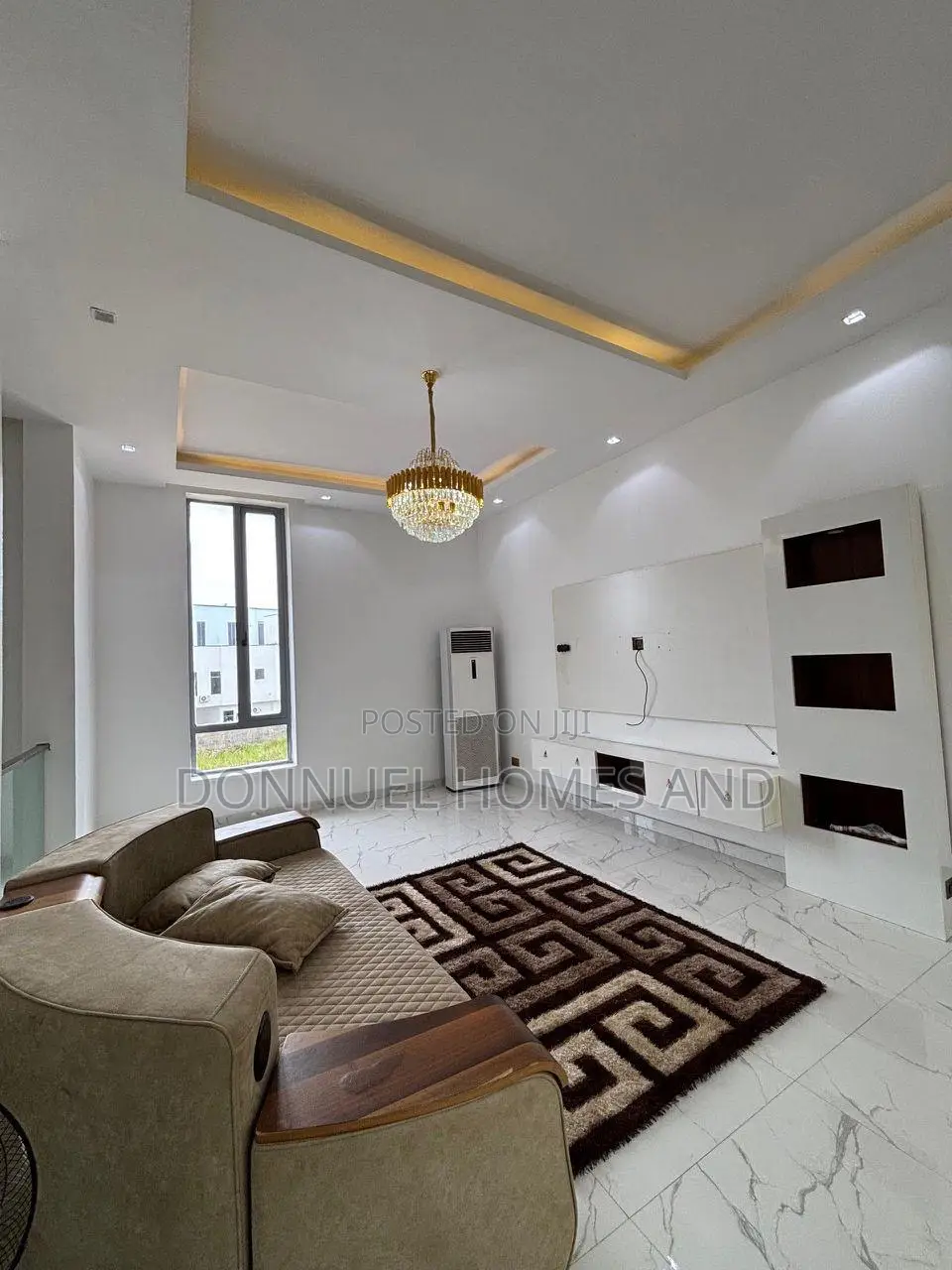 5bdrm Duplex in Osapa london for sale in Osapa london