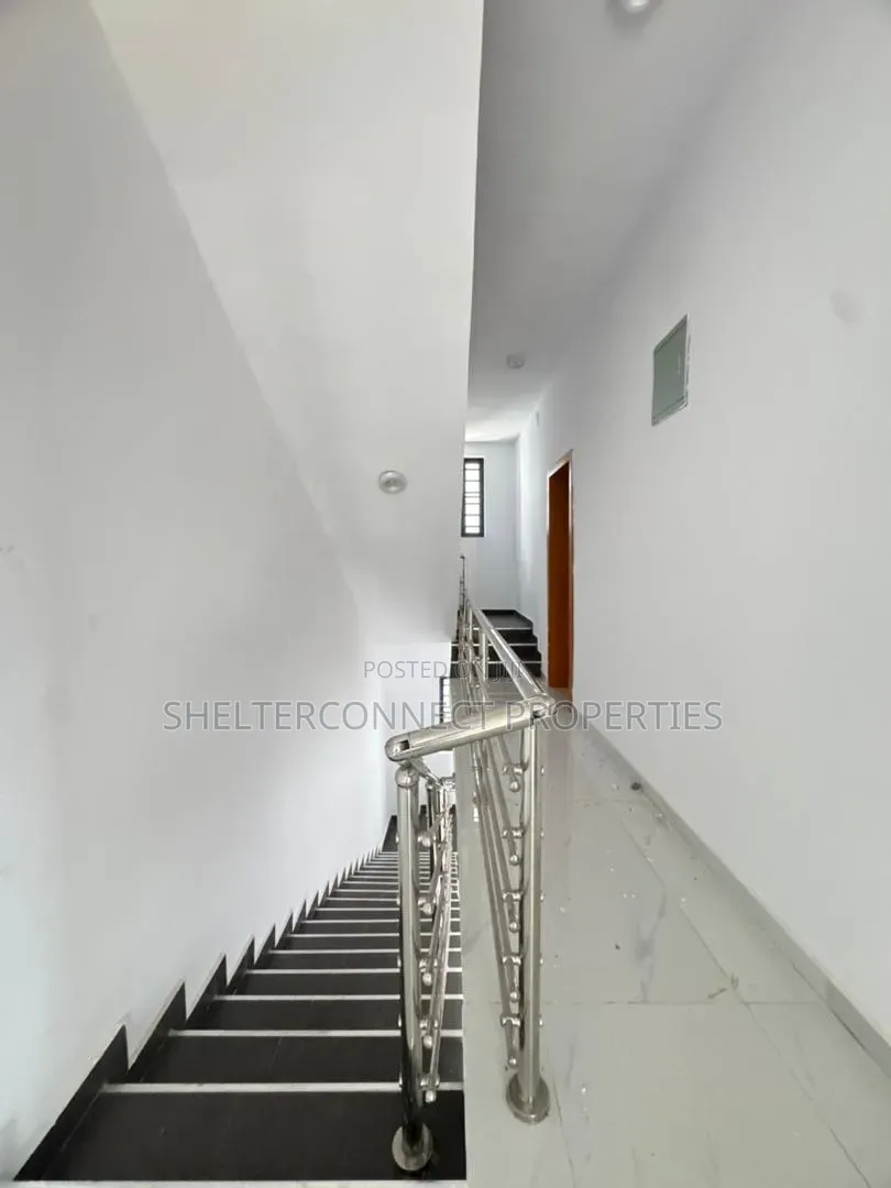 4bdrm Duplex in Ikate for sale in Ikate