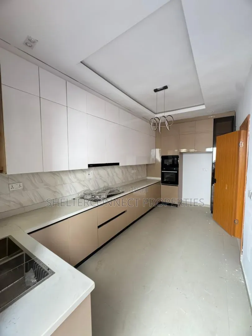4bdrm Duplex in Ikate for sale in Ikate