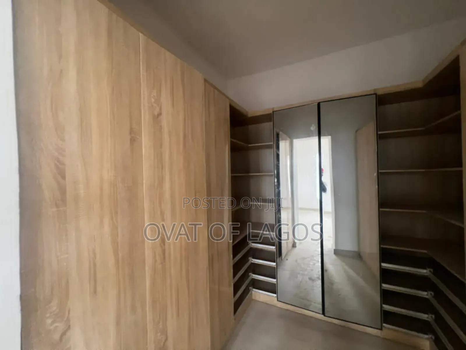 3bdrm Maisonette in Lekki Phase 1 for sale in Lekki Phase 1