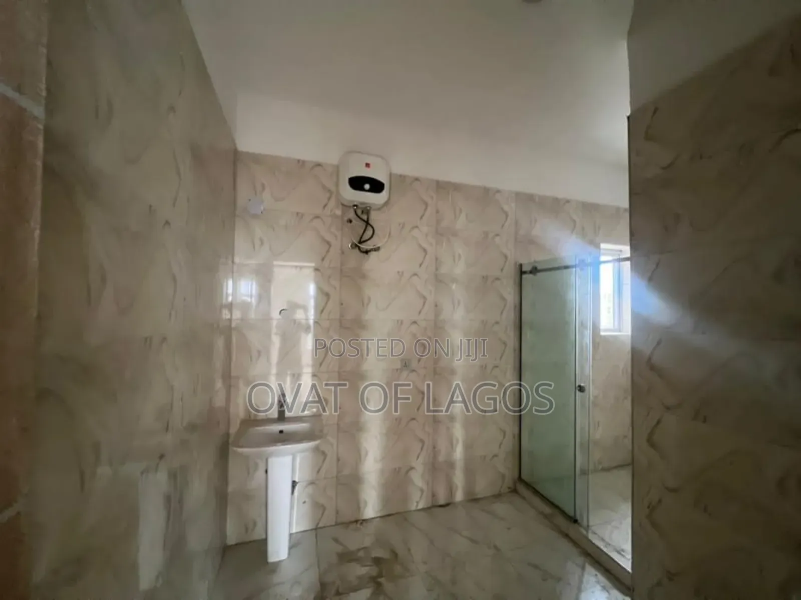 3bdrm Maisonette in Lekki Phase 1 for sale in Lekki Phase 1