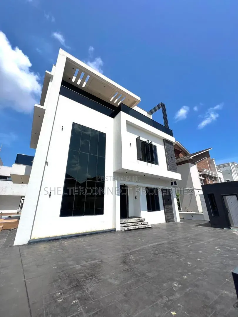 6bdrm Duplex in Osapa london for sale in Osapa london