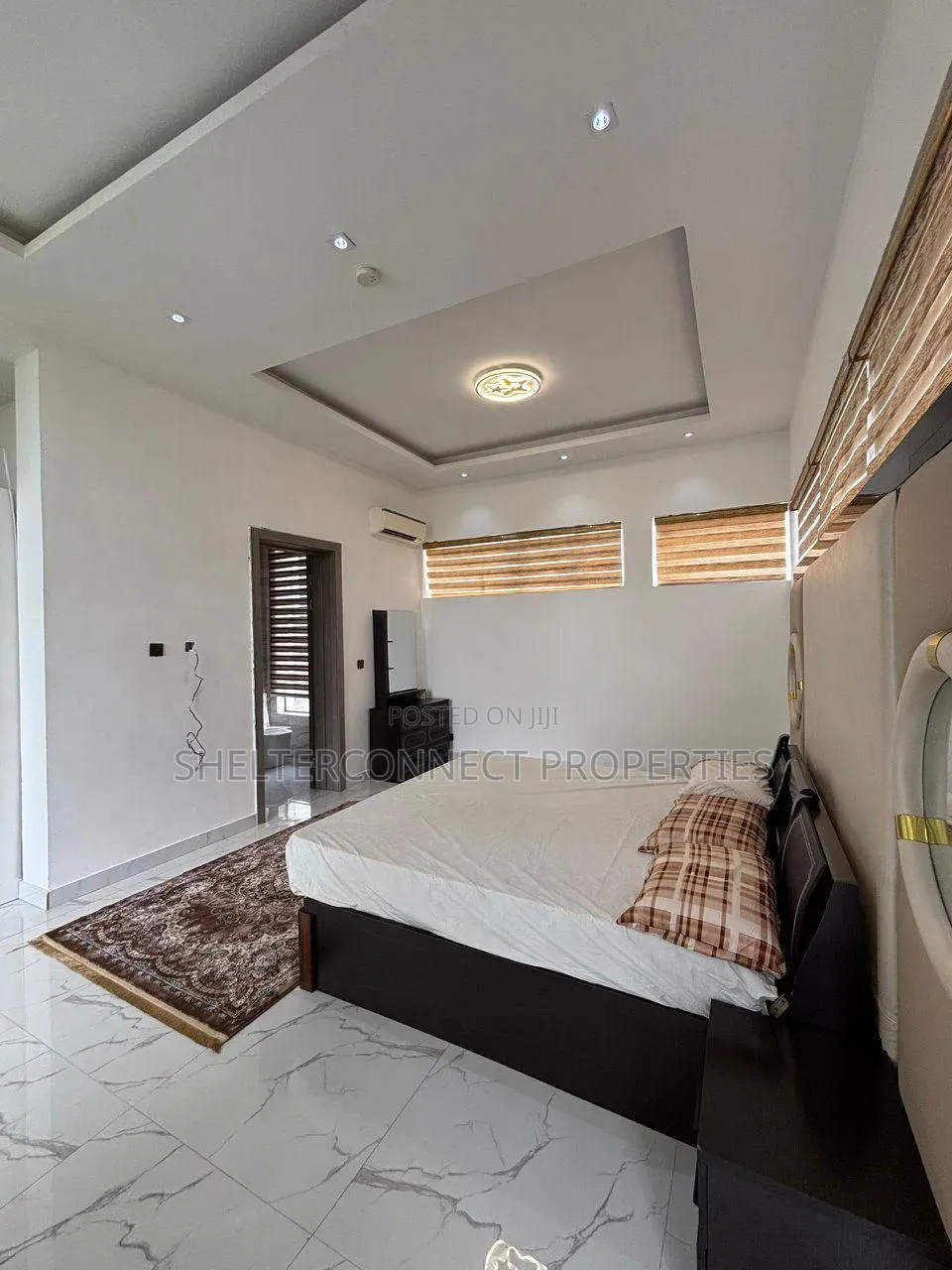5bdrm Duplex in Osapa london for sale in Osapa london