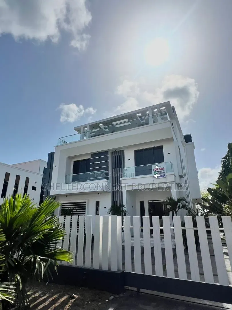 5bdrm Duplex in Osapa london for sale in Osapa london