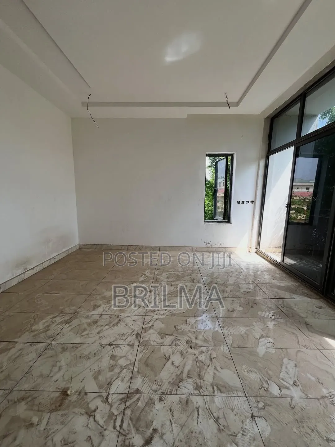 3bdrm Apartment in Wuse 2 for sale in Wuse 2