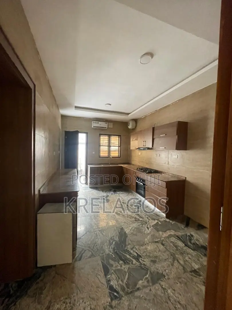 5bdrm Duplex in Off Banana Island, Ikoyi S.W for rent in Ikoyi S.W
