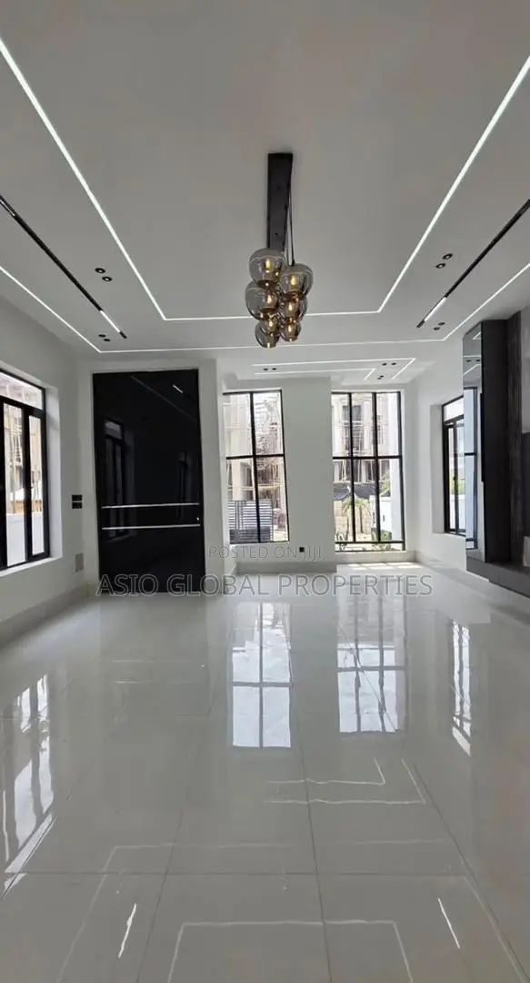 5bdrm Duplex in Lekki Palm City, Ajah for sale in Ajah
