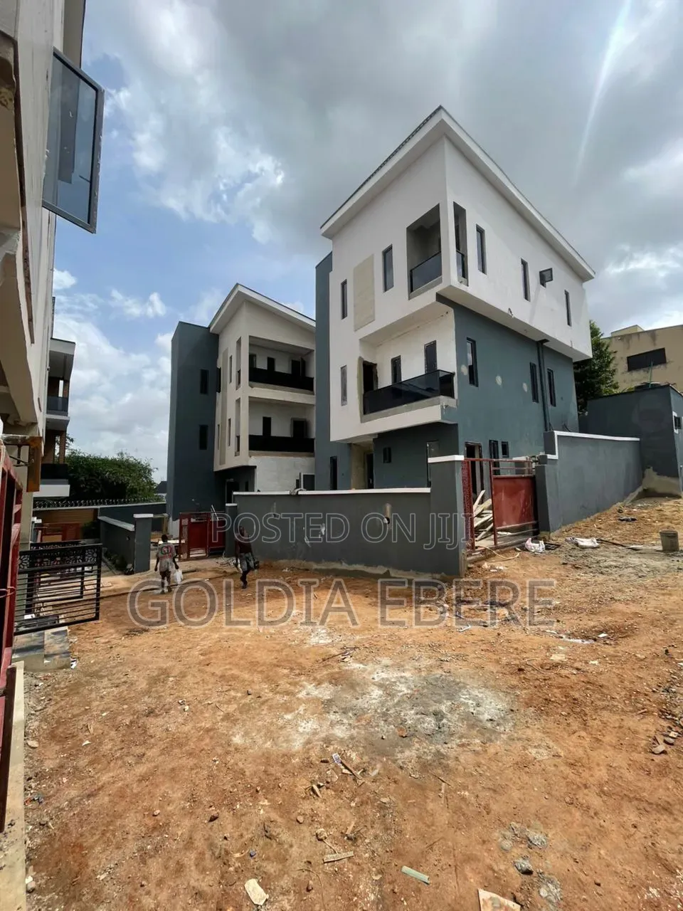4bdrm Duplex in Unilag Estate, GRA Phase 1 for sale in GRA Phase 1