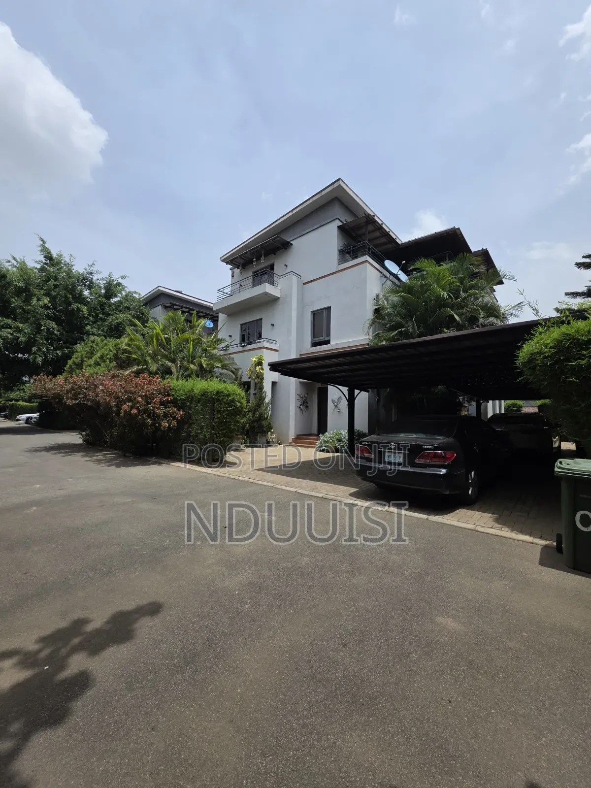 5bdrm Duplex in Bellavue Phase 1 for sale in Life Camp