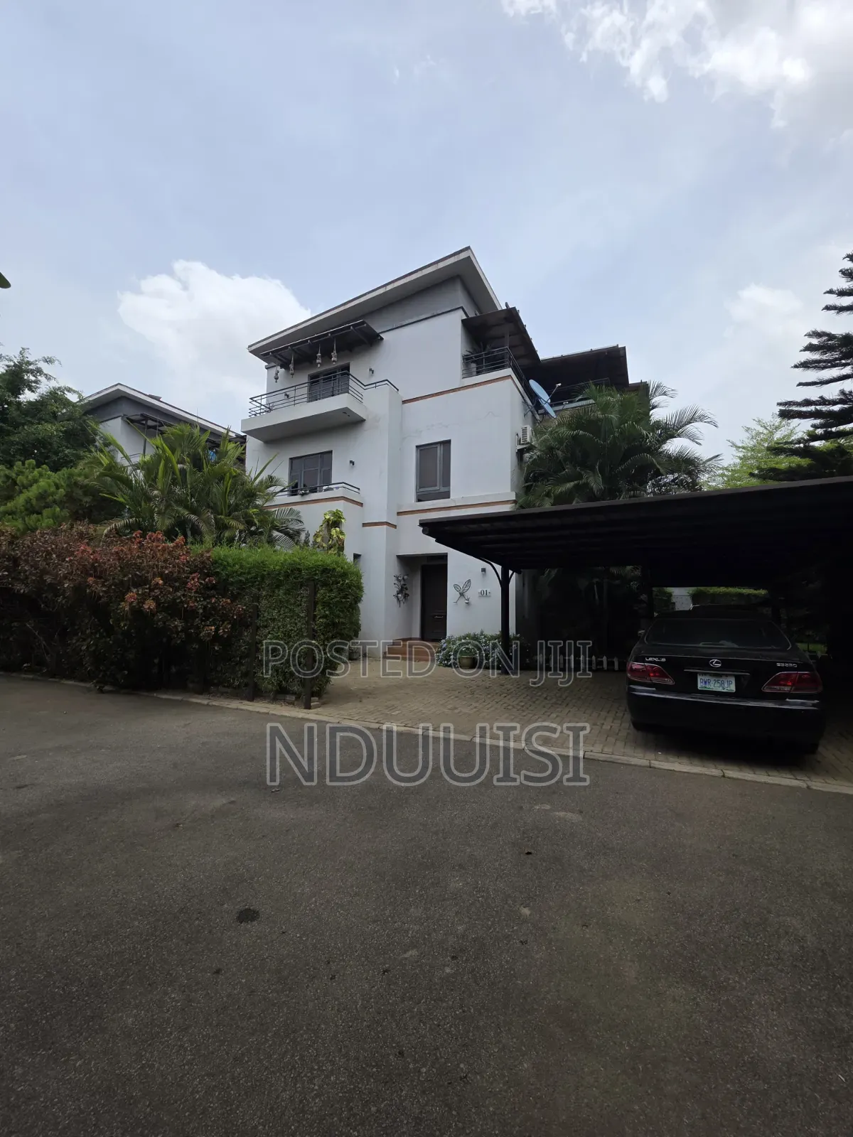 5bdrm Duplex in Bellavue Phase 1 for sale in Life Camp