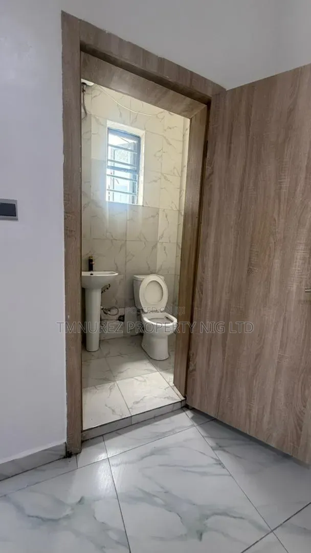 4bdrm Duplex in Ikota for rent in Ikota