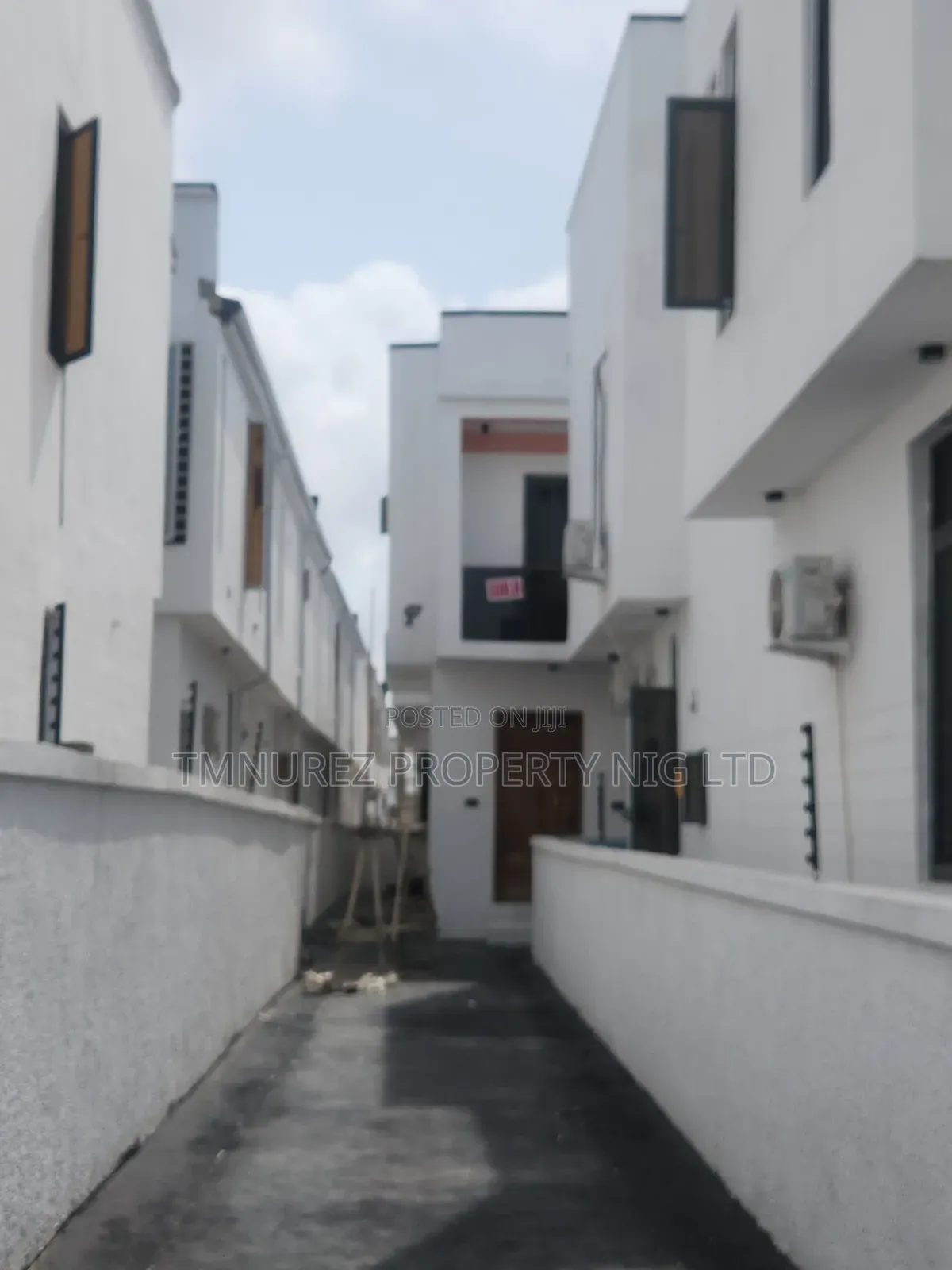 4bdrm Duplex in Ikota for rent in Ikota