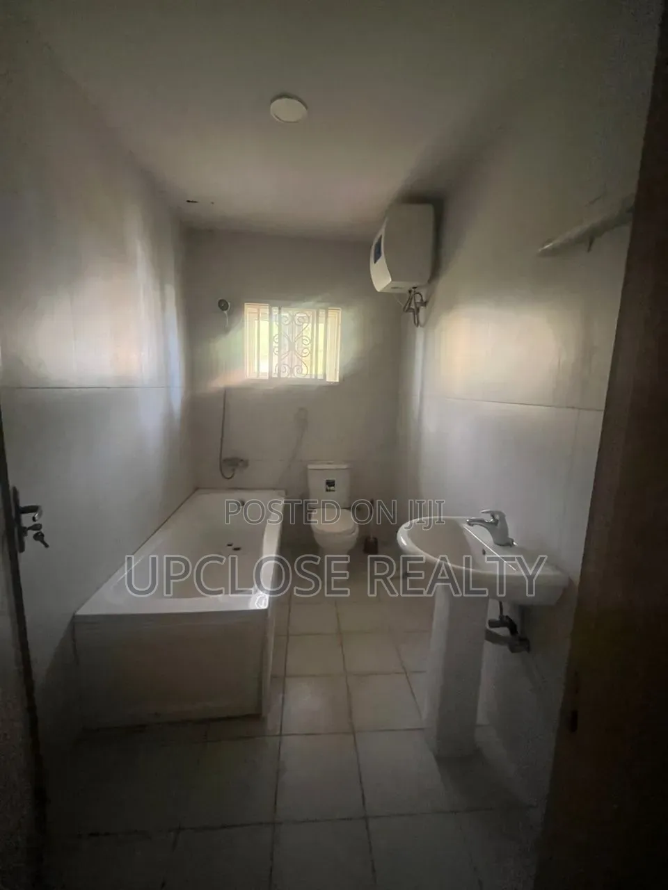 4bdrm Townhouse/Terrace in Guzape District for sale in Guzape District