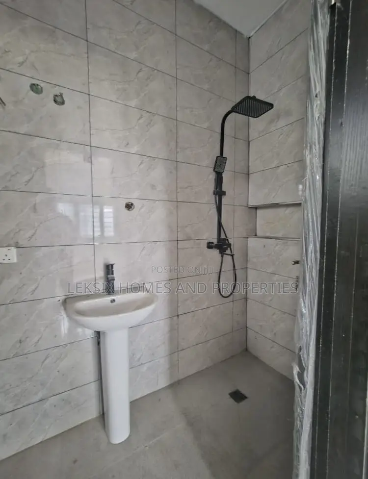 2bdrm Apartment in A Well Secured, Ologolo for sale in Ologolo