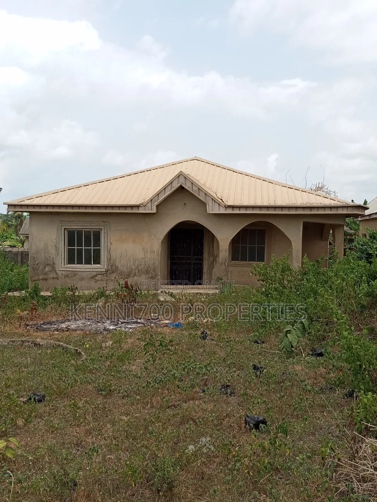 4 Bedroom Carcass Bungalow in Igbogbo Ikorodu for Sale in Igbogbo