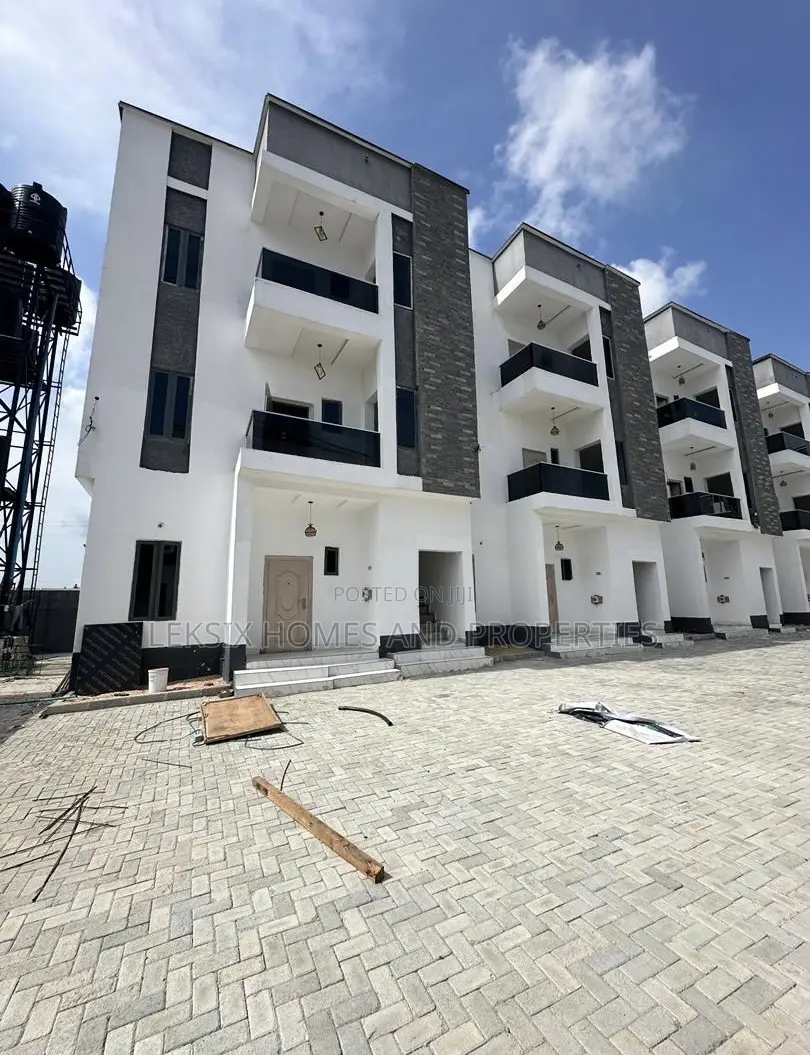 1bdrm Apartment in A Well Secured, Ado / Ajah for sale in Ado / Ajah