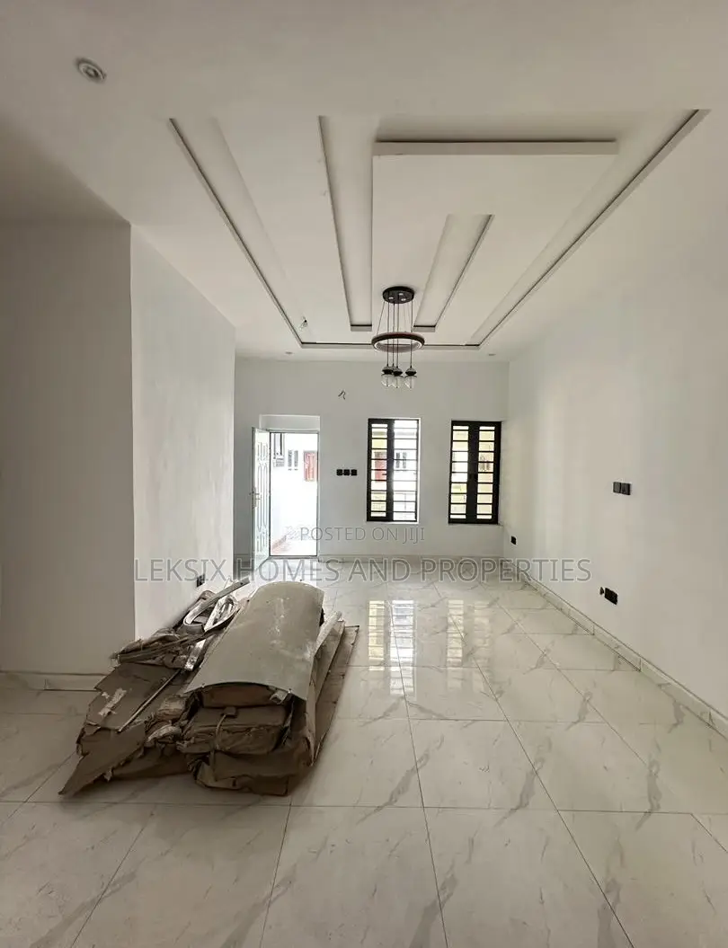 2bdrm Apartment in A Well Secured, Ado / Ajah for sale in Ado / Ajah