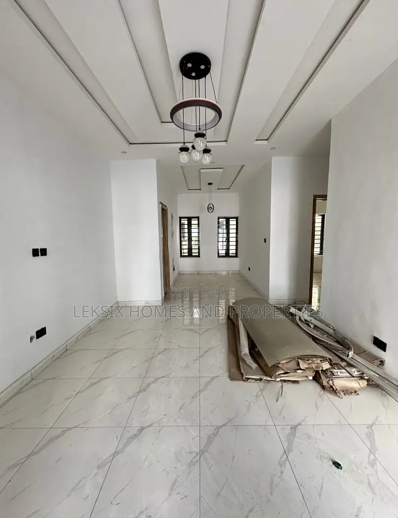 2bdrm Apartment in A Well Secured, Ado / Ajah for sale in Ado / Ajah