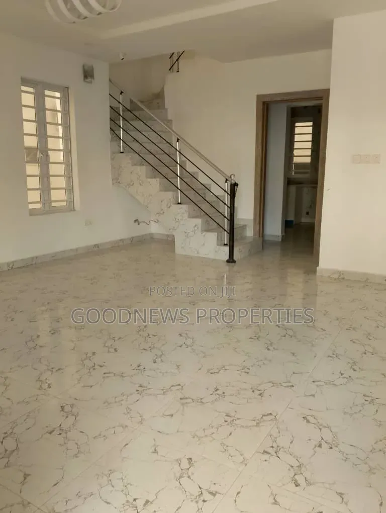 5bdrm Duplex in Curbert Court Lekki, Ajah for sale in Ajah