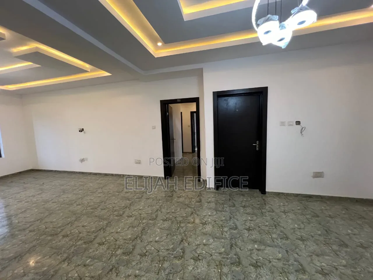 Furnished 18bdrm Block of Flats in Lekki Phase 1 for sale in Lekki Phase 1
