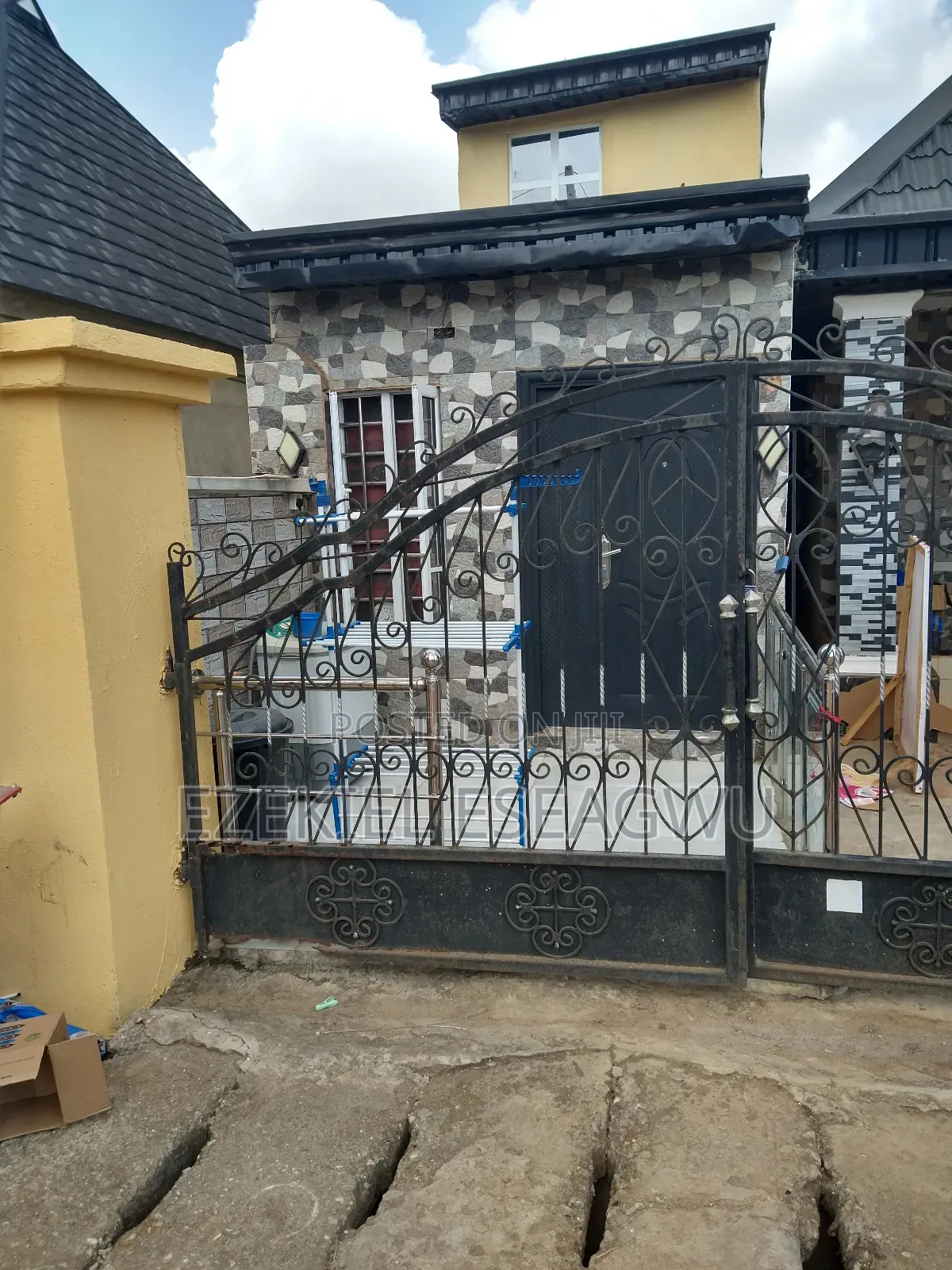 3bdrm Duplex in Obafemi-Owode for sale in Obafemi-Owode