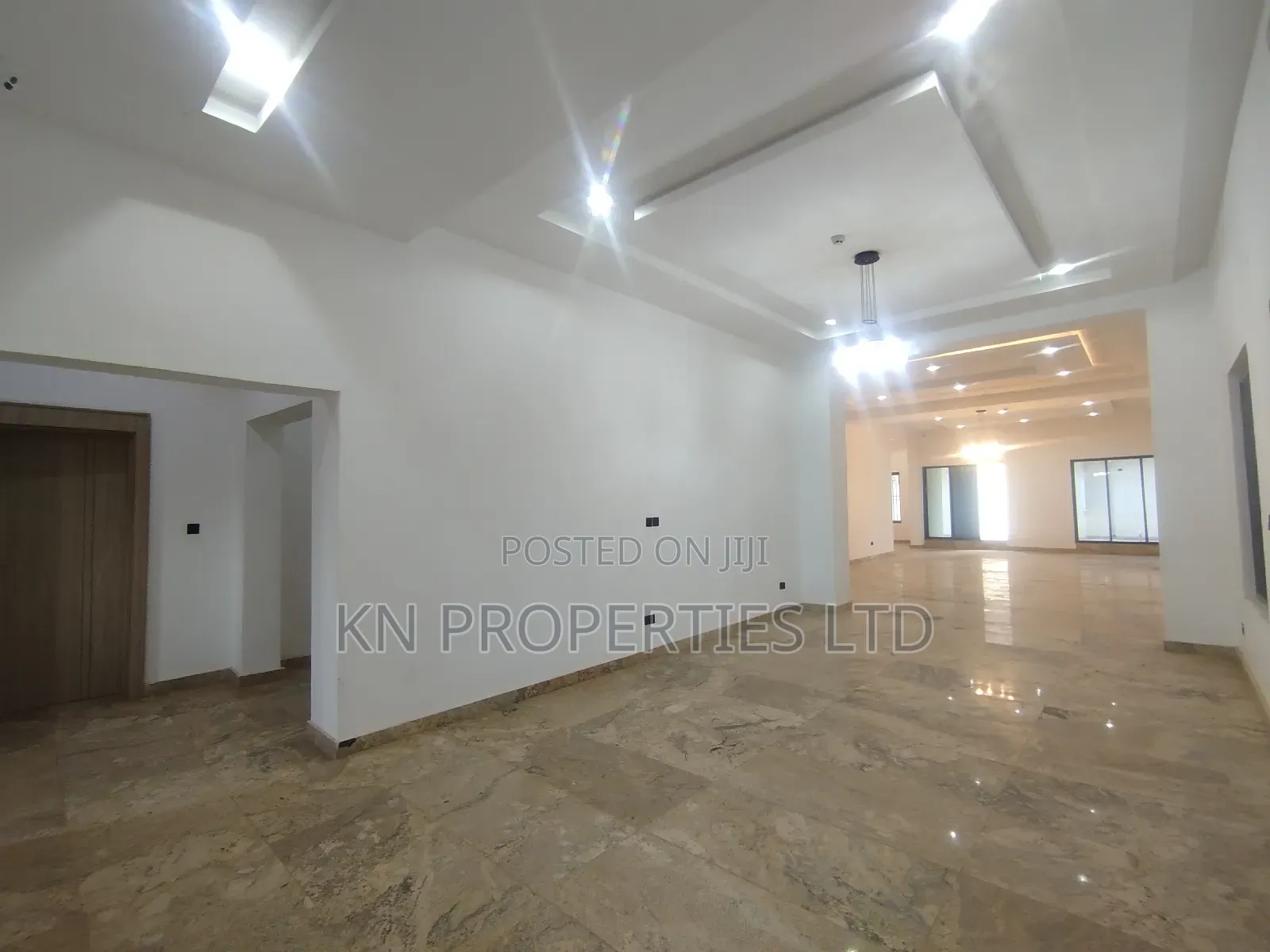 7bdrm Duplex in Gusape, Guzape District for sale in Guzape District