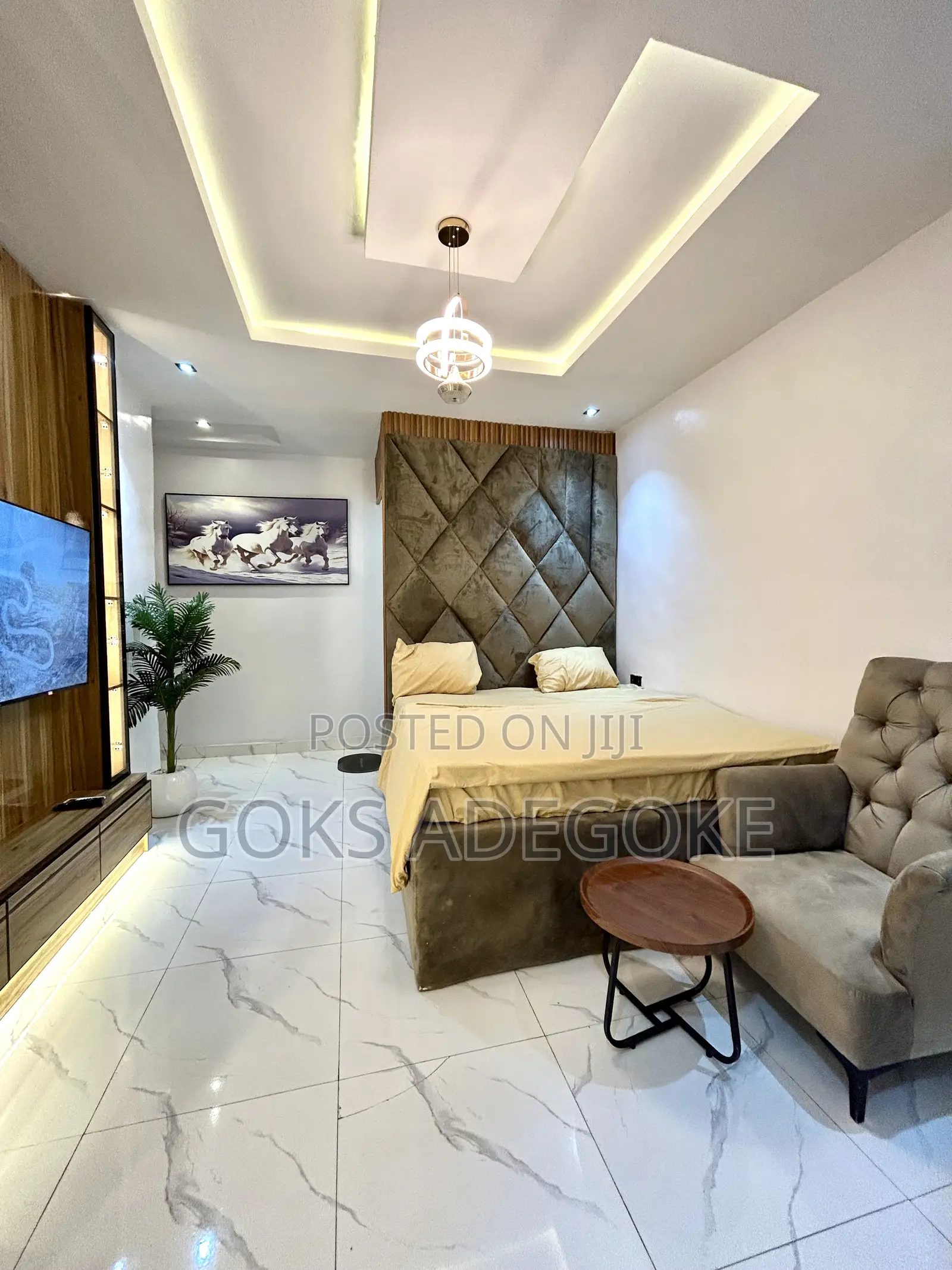 A Studio Apartment in Shomolu / Shomolu
