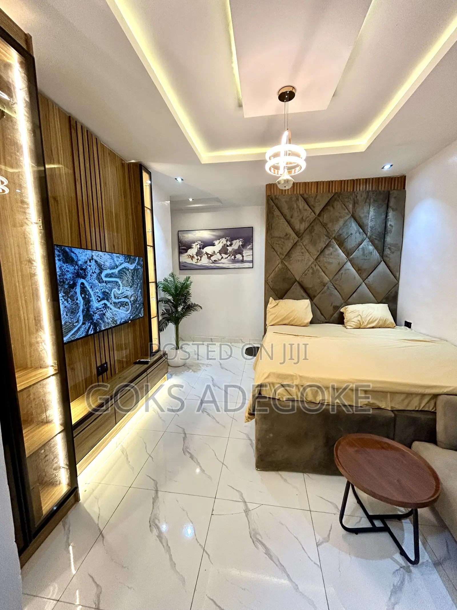 A Studio Apartment in Shomolu / Shomolu