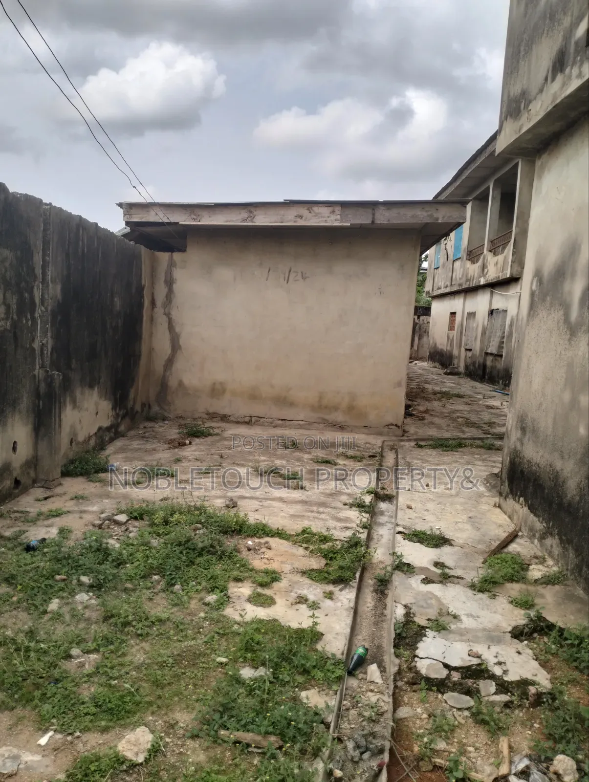 3bdrm Block of Flats in Ijegamo Ikotun Road, Ijegun for sale in Ijegun