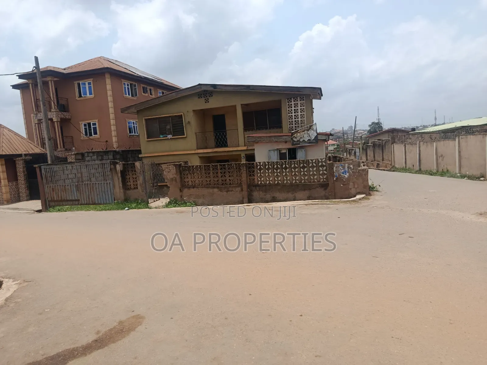 12bdrm House in Nasu Area, Agbowo Ui for sale in Ibadan