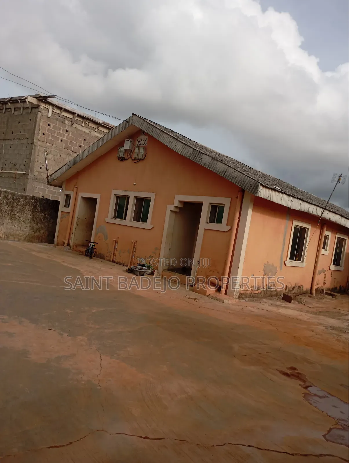 1bdrm Block of Flats in Nurudeen Gbedebo, Gberigbe for rent in Gberigbe