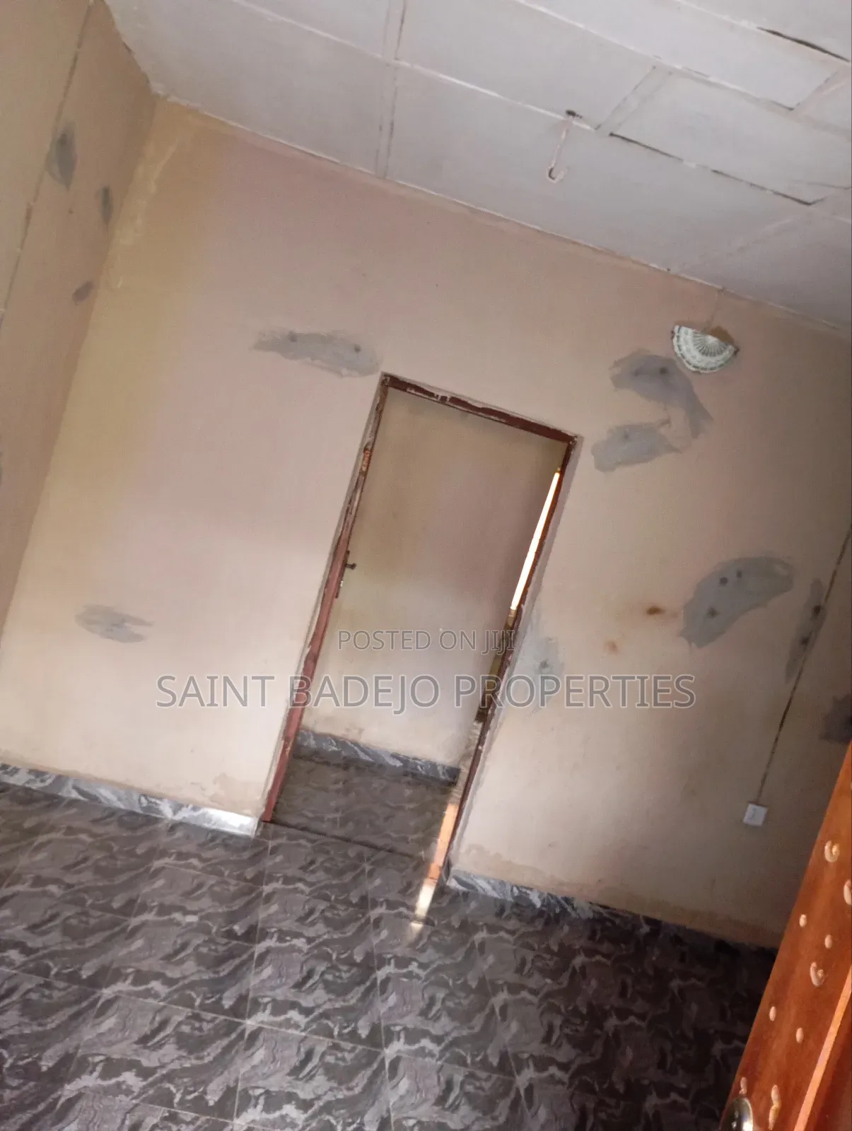 1bdrm Block of Flats in Nurudeen Gbedebo, Gberigbe for rent in Gberigbe