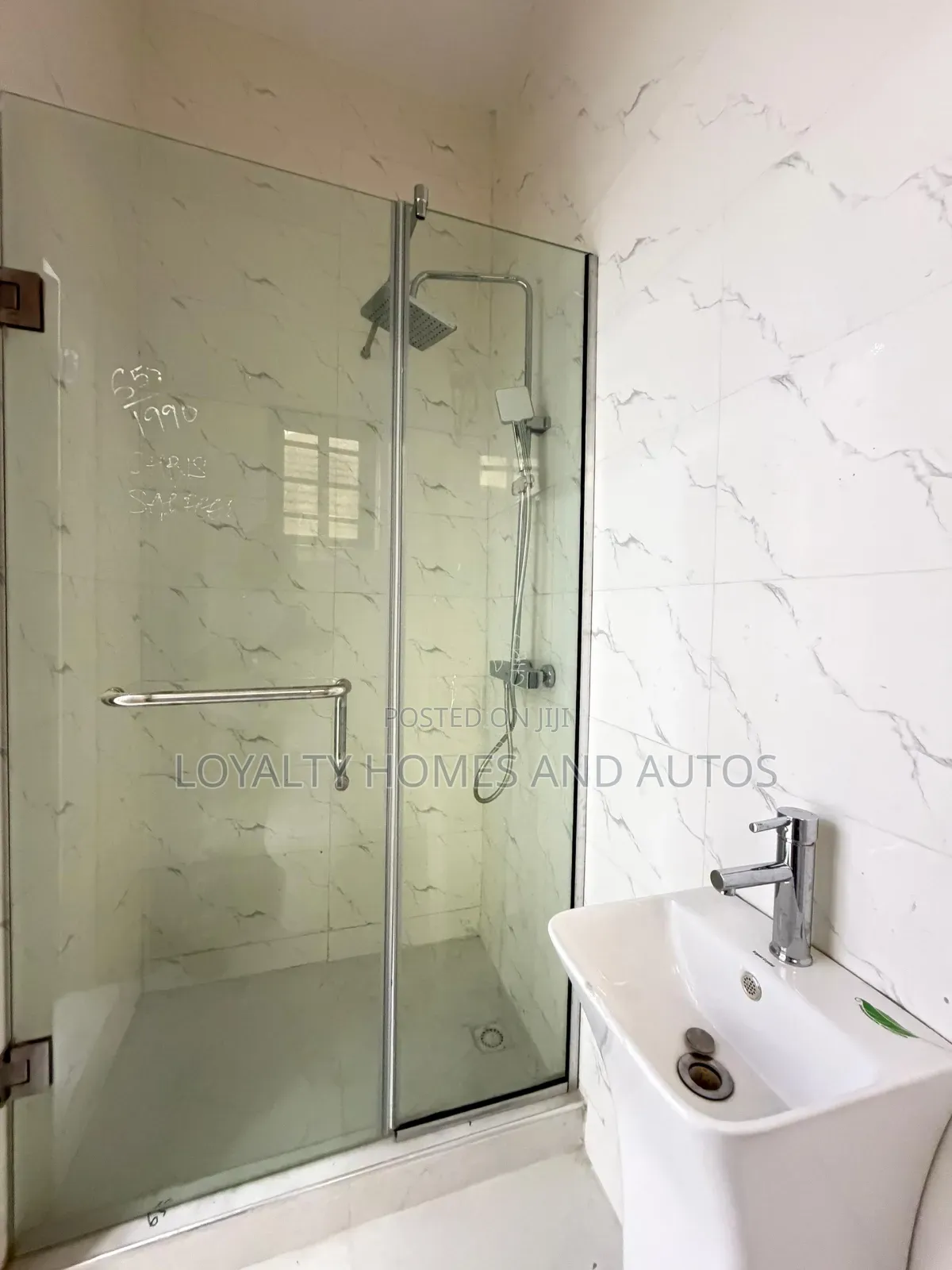 5bdrm House in GRA Phase 2 Shangisha for sale in GRA Phase 2 Shangisha