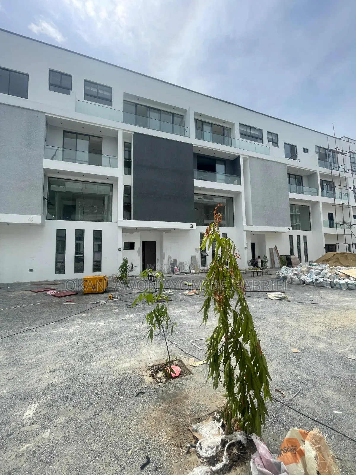 5bdrm Duplex in Ikate for sale in Ikate